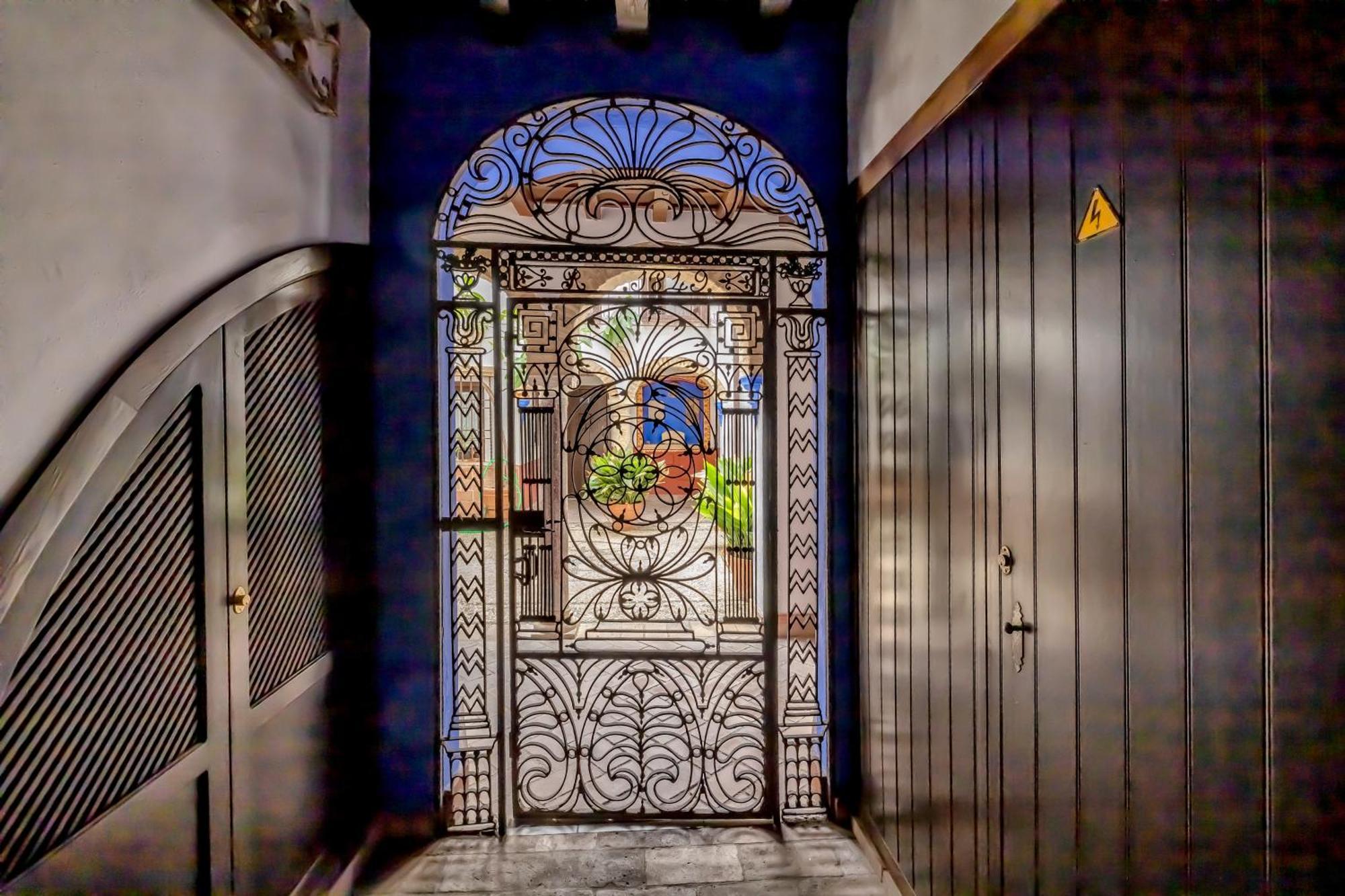 El Capricho De 1849 & Parking Lägenhet Córdoba Exteriör bild